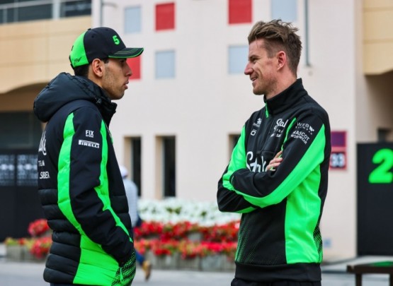 "Kick-Sauber" bütün pilotlarını bir yerə topladı